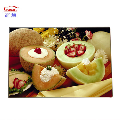 Tabla de corte de cocina de corte claro personalizado con superficie lisa y montura de vidrio templado