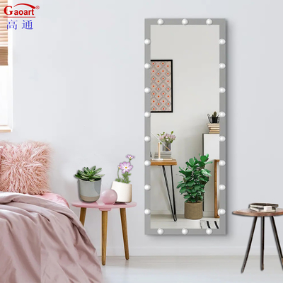 Diseño de moda de pie Decoración para el hogar Vestido para el cuerpo de metal Led Floor Hollywood Mirror Gigante