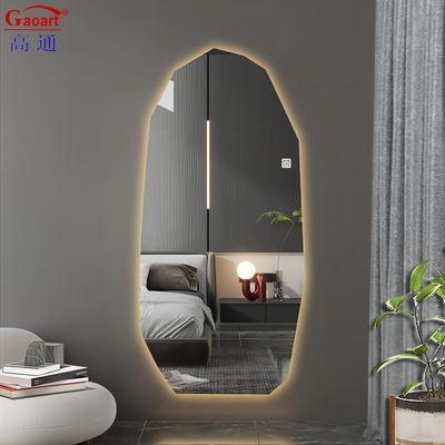Espejo de vidrio anti niebla LED retroiluminado Espejo de pared para maquillaje inteligente en el baño