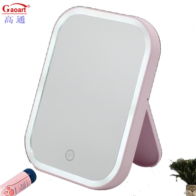 Espejo de maquillaje con iluminación LED ajustable para un hogar compacto y cómodo