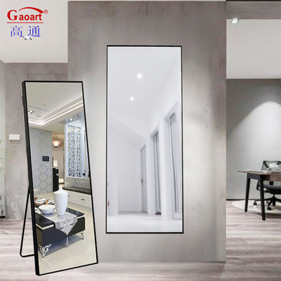 Espejo de longitud de pared de salón de cuerpo completo con diseño moderno y elegante y marco de aleación de aluminio