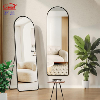 Salón de baño grande Largo cuerpo de la casa Estand de vestidos Diseño de arte de pared contemporáneo