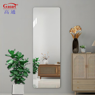 Transforme su baño con nuestro moderno y elegante espejo sin marco