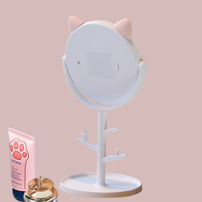 Mejora tu rutina de belleza con nuestro espejo de maquillaje exclusivo