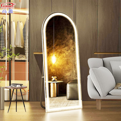 Actualice su baño con nuestro espejo LED moderno y elegante