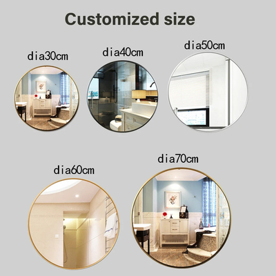 Espejo enmarcado con estilo y personalizable eleva sus interiores
