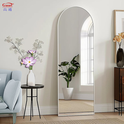 Crea un aspecto impresionante con nuestra elegante colección de espejos de vestir