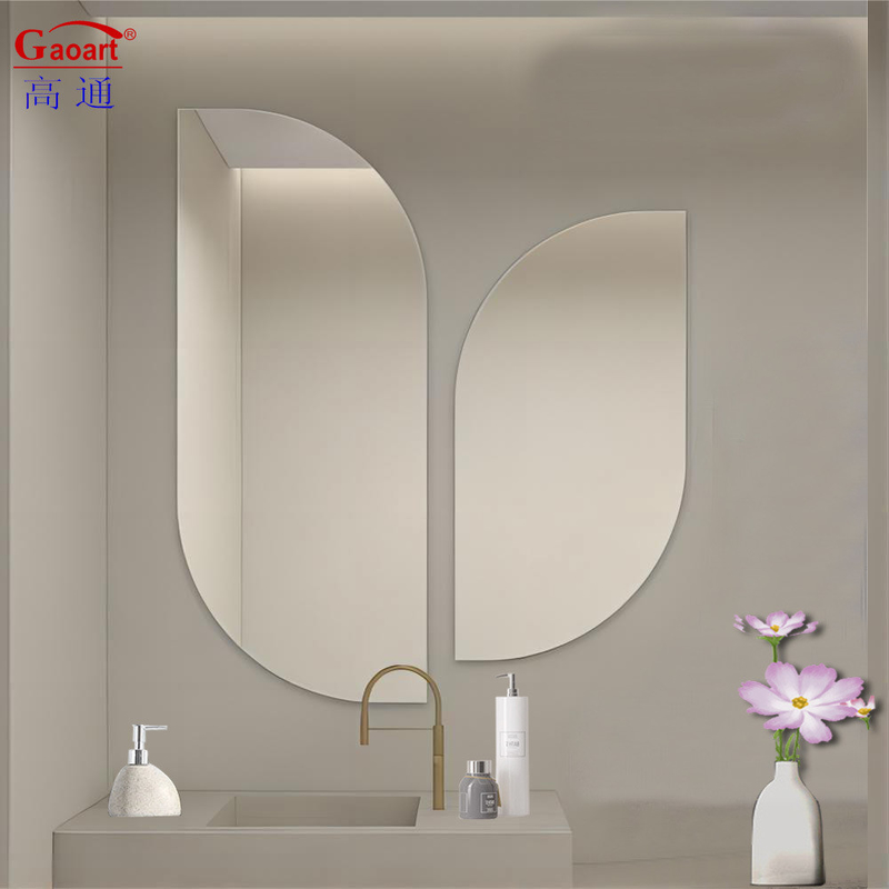 Agregue un toque de elegancia moderna a su decoración con este espejo de pared inquebrantable