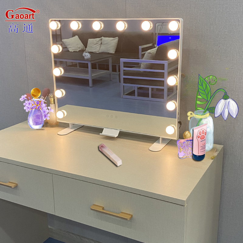 Espejo cosmético de pared completa Diseño de moda y marco de metal para grandes necesidades de maquillaje
