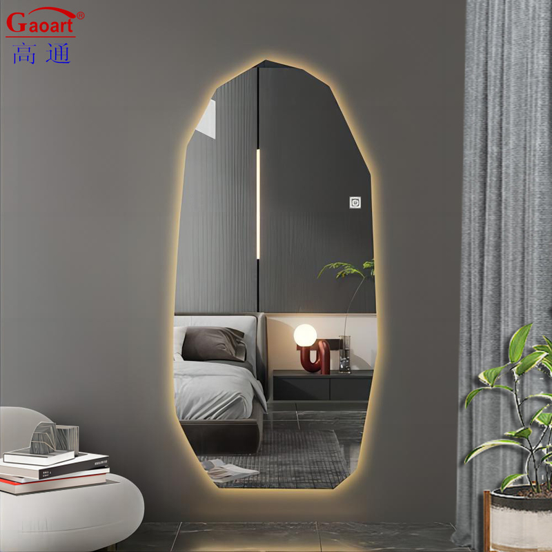 Espejo de vidrio anti niebla LED retroiluminado Espejo de pared para maquillaje inteligente en el baño