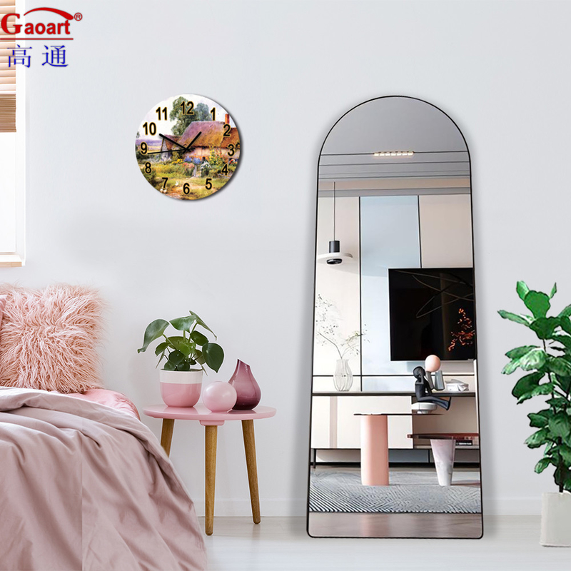 Espejo de decoración de baño para baño moderno y elegante en barbería o salón de belleza