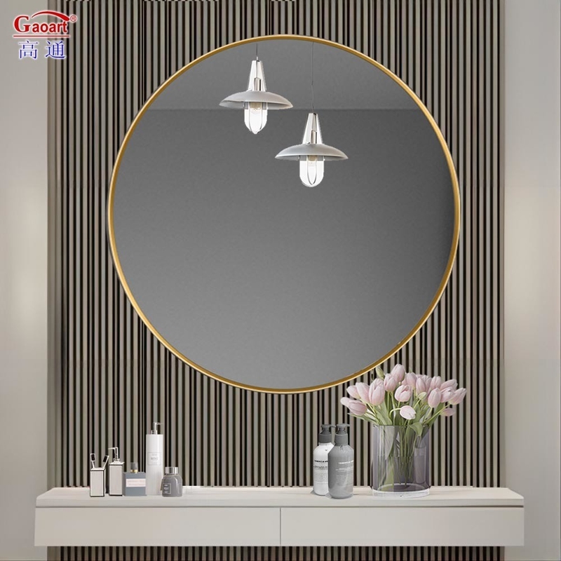 Tamaño personalizado Estilo rectangular Espejo de pared de vidrio plateado para decoración moderna del dormitorio