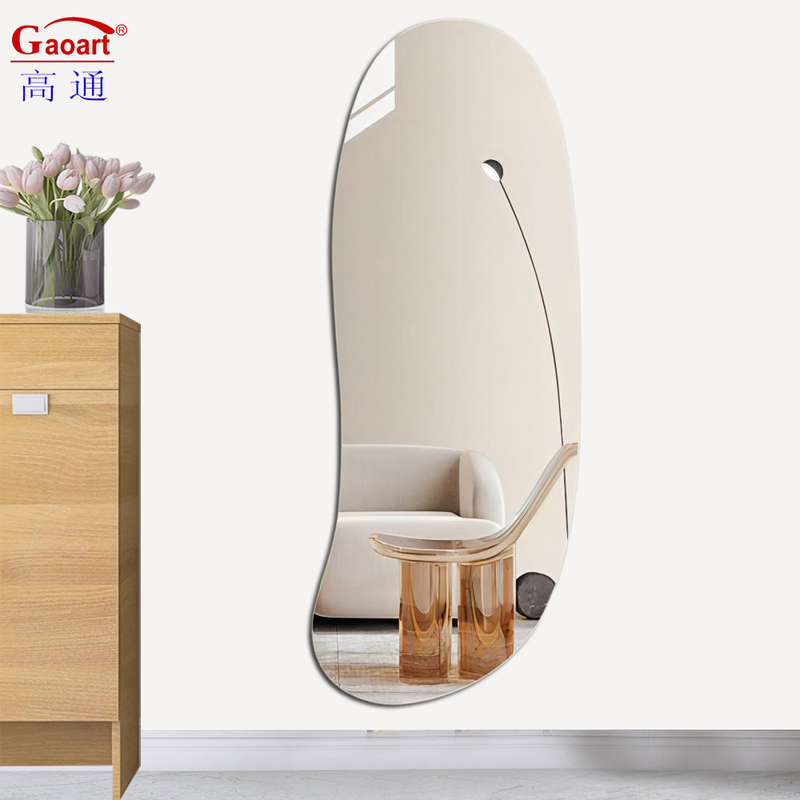 Añade comodidad a tu dormitorio con nuestro espejo de vestidor